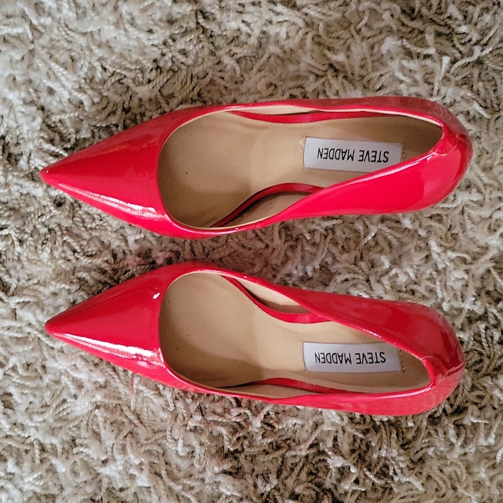 Steve Madden Daisie High Heel Pump Red Size 6